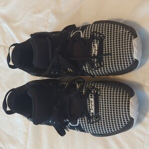 Lebron Witness VII WOMEN'S 5.5 LOTS OF GOOD GRIP LEFT